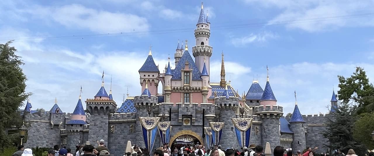 Disneyland Resumes Magic Key Annual Pass Profits Again Theme Park Org