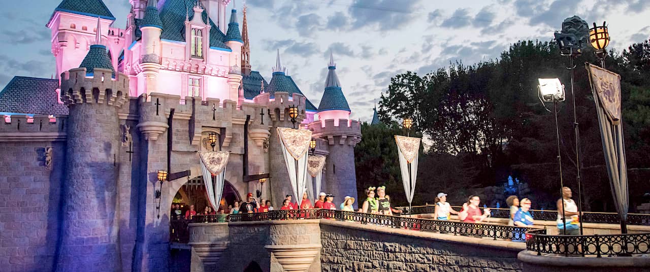 Rundisney Announces Dates For Disneyland Return Theme Park Org