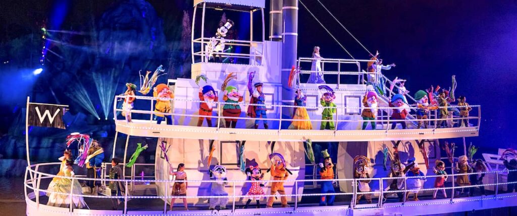 Fantasmic! Returns to Walt Disney World