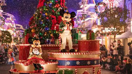 Mickey's Very Merry Christmas Party Is Selling Out Fast!