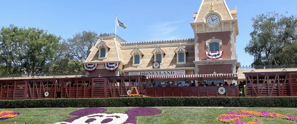 Son of Longtime Cast Member Identified in Disneyland Suicide