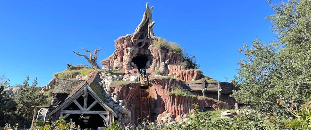 Here's What Theme Park Fans Are Talking About This Week