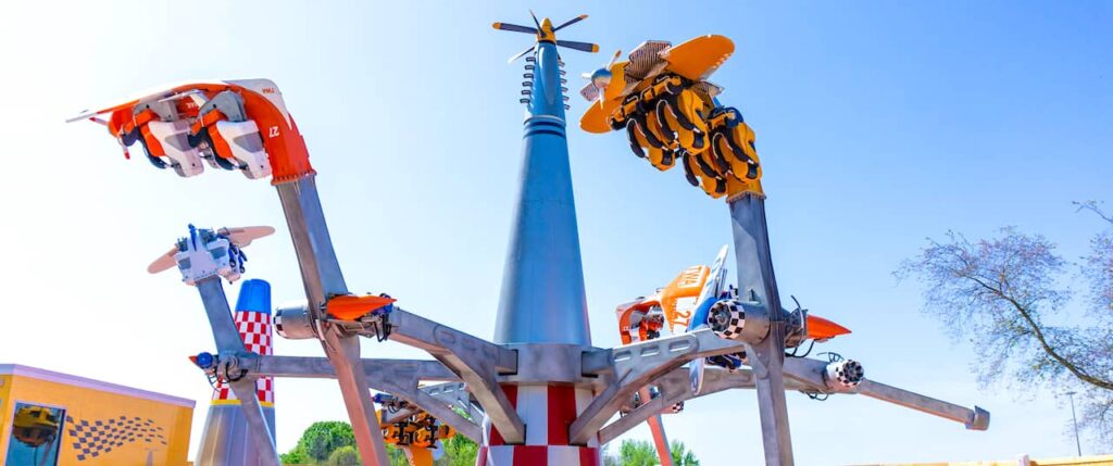 New Aeronautica Landing Land Opens at Carowinds