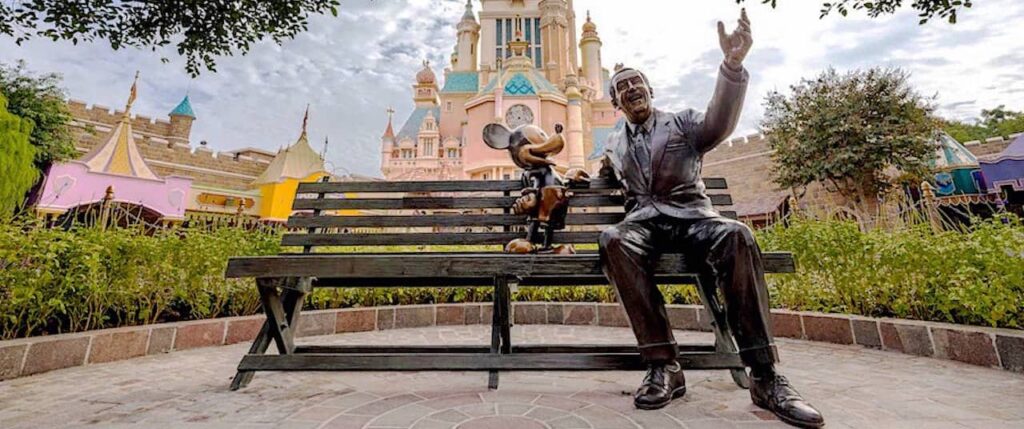 New statue honors Walt's inspiration for Disneyland | October 16, 2023, 3:24 PM · New statue honors Walt's inspiration for Disneyland