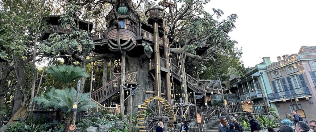 New attraction opens at Disneyland | November 10, 2023, 11:47 PM · New attraction opens at Disneyland
