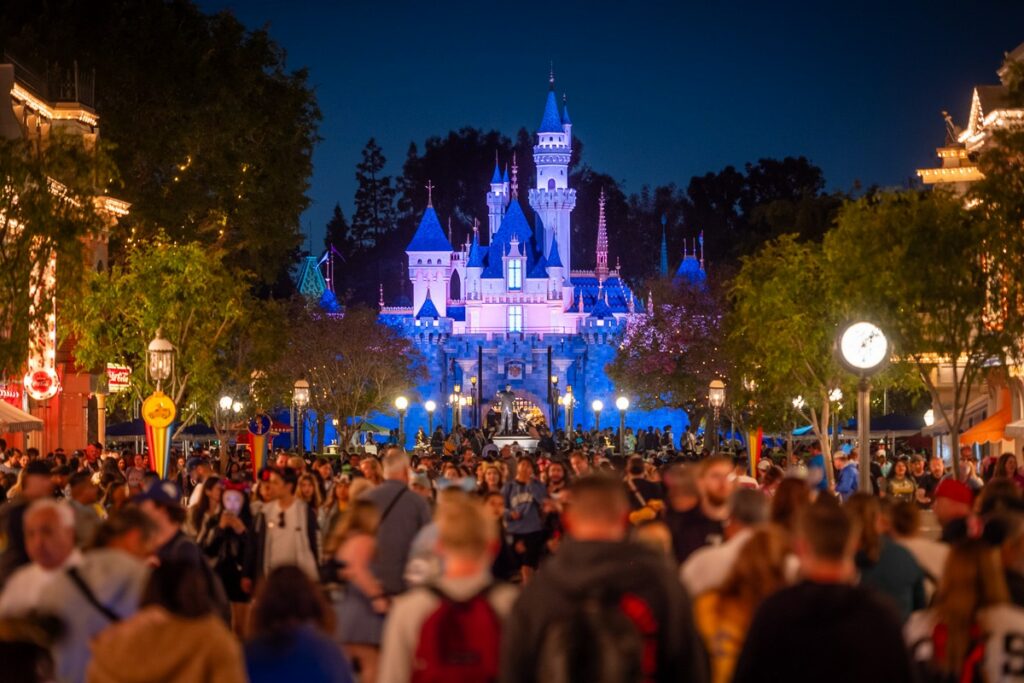 What to Expect of Crowds at Disneyland in 2025