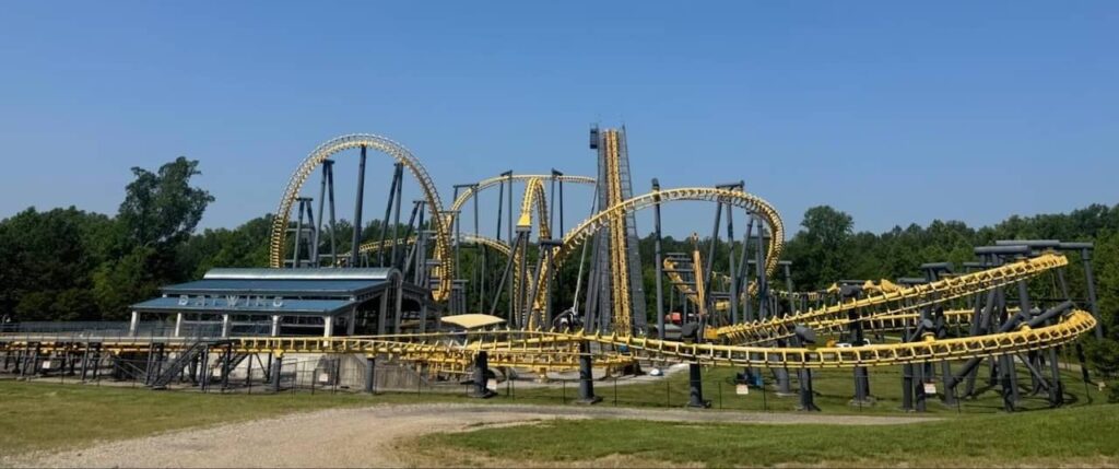 Saying hello, and goodbye, to the park Six Flags is closing