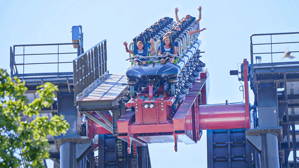 Tilt Roller Coaster Element