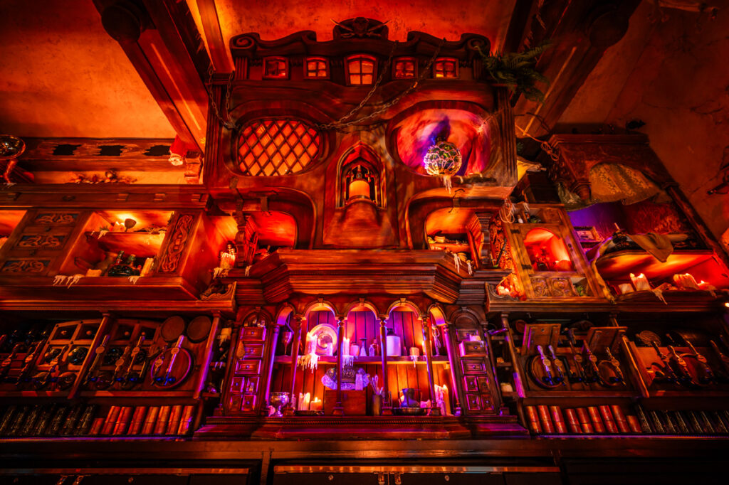We're Live Inside Disney's Pirates of Caribbean Tavern at Magic Kingdom!