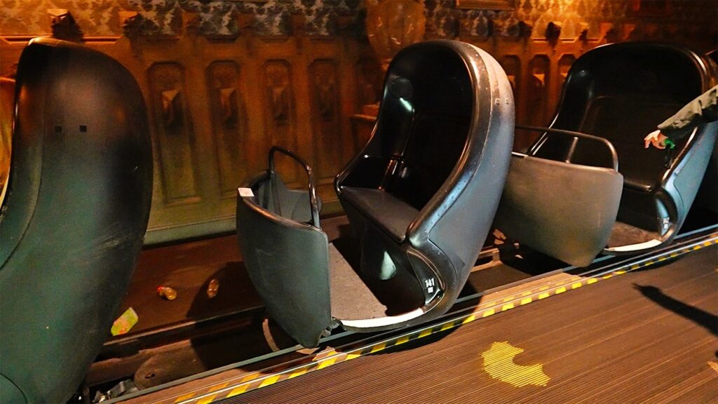 Haunted Mansion at Disney's Magic Kingdom - Walt Disney World Ride in Orlando, Florida [4K POV] | Filmed August 14th at the Walt Disney World Resort near Orlando, Florida.