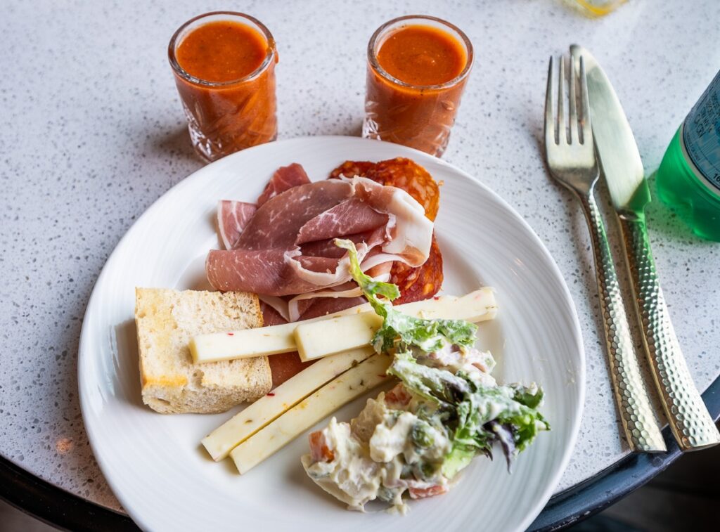 Is Disney World's Cheapest Club Level Still Worth It? | Get our free newsletter! Is Disney World's Cheapest Club Level Still Worth It?