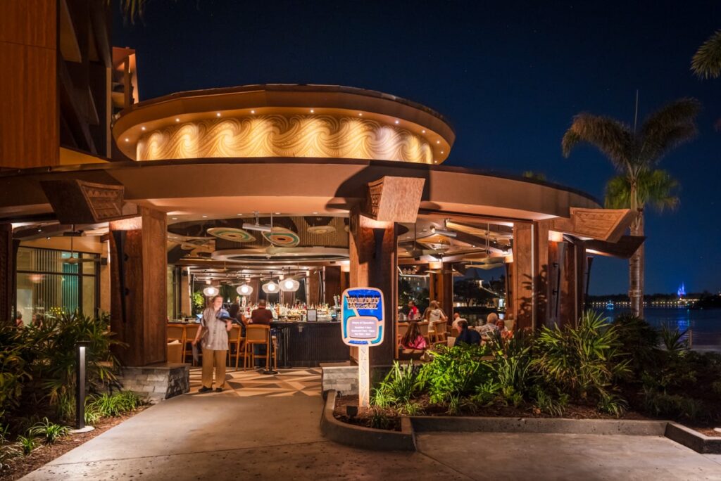 Fan-Favorite Wailulu Lounge at Poly's Island Tower Refurbishment From Now to June 2026