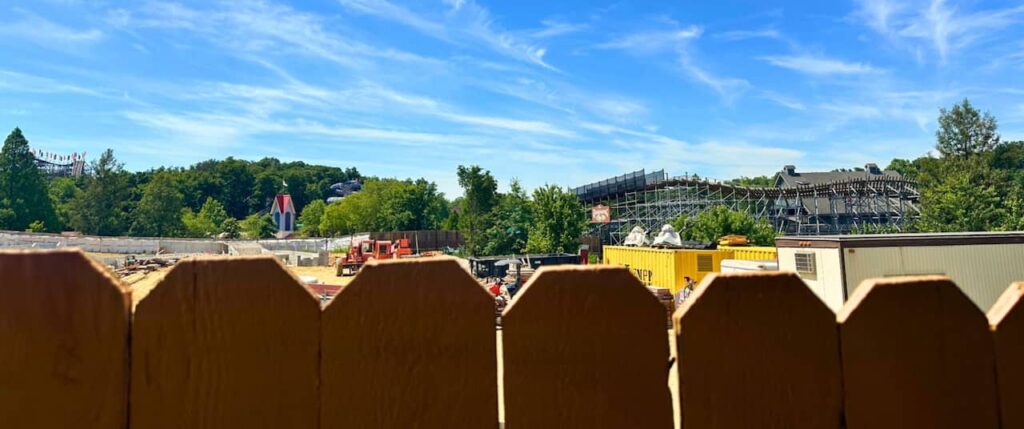 What is Holiday World's new ride for 2027?
