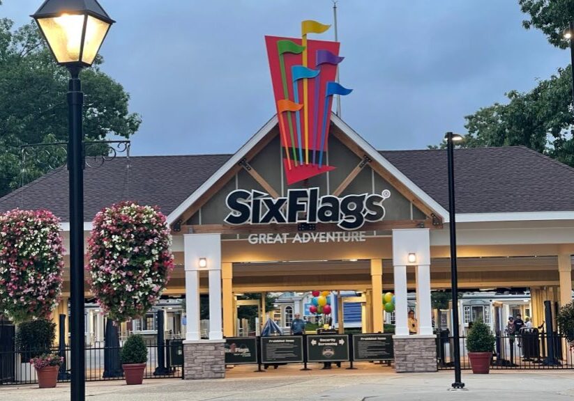 4K Six Flags Great Adventure New Jersey Sling Shot |