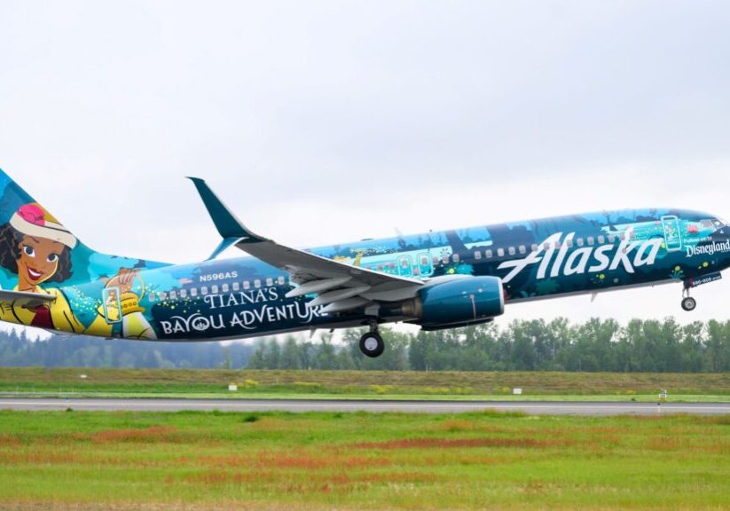 Alaska Airlines Unveils its New Disneyland Resort-Themed Plane &ldquo;Tiana&rsquo;s Bayou Adventure Flyer&rdquo;