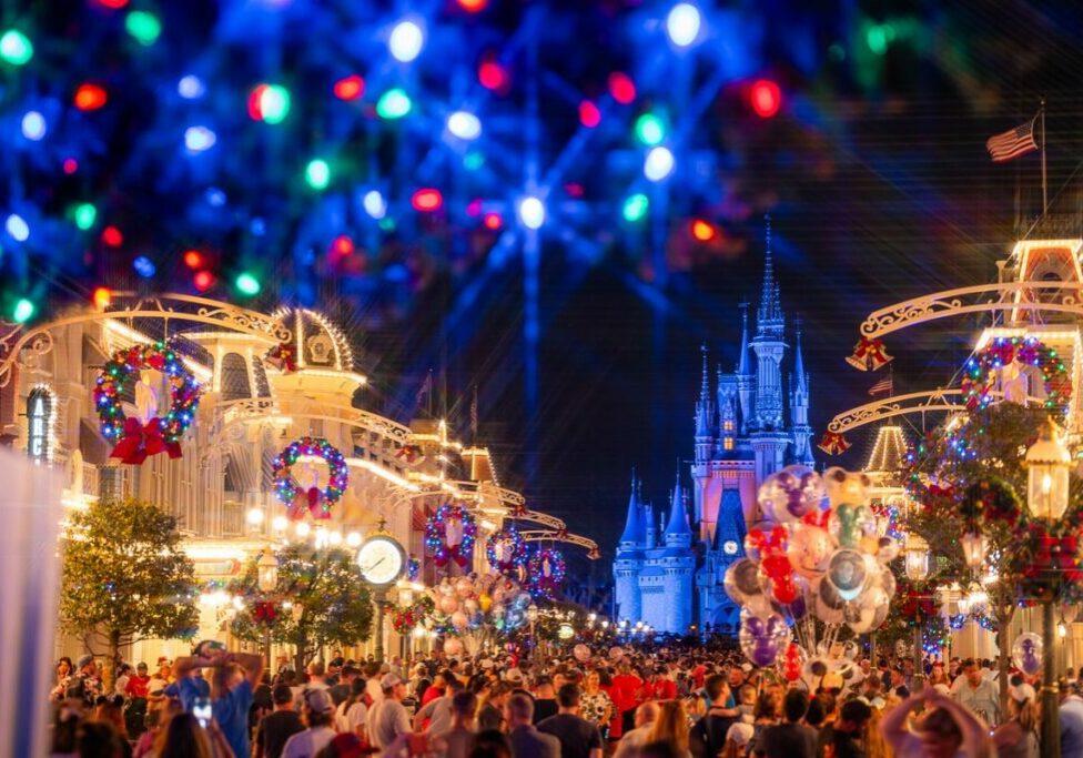 Best & Worst Weeks to Visit Disney World in 2025 & 2026