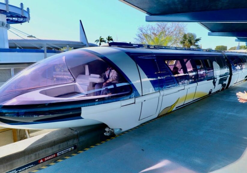 Disneyland Monorail 2022 Ride Experience in 4K | Disneyland Downtown