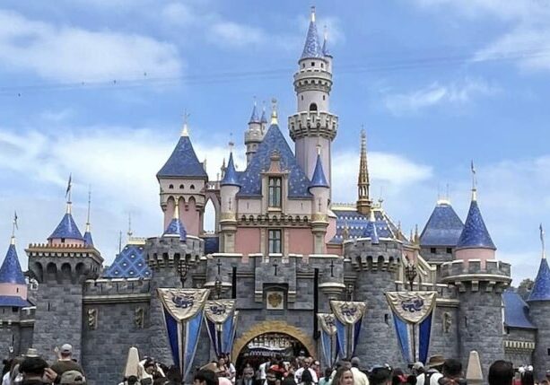 Last Chance for Disneyland Tickets at the Old Prices