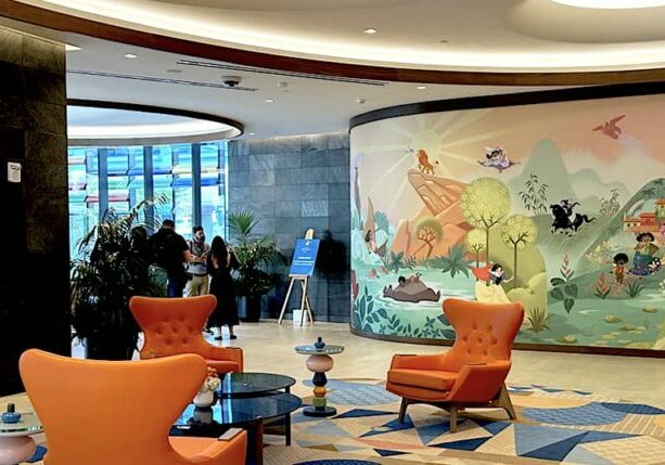 Let's look inside the new Villas at the Disneyland Hotel