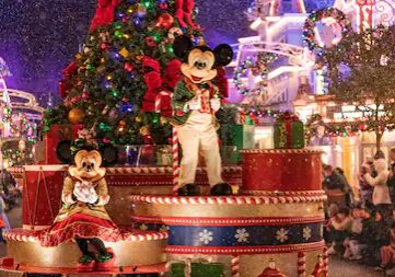 Mickey's Very Merry Christmas Party Is Selling Out Fast!