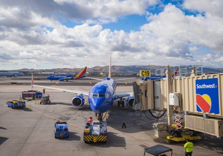 PSA: Plan for Long Delays Flying to Disney World Soon