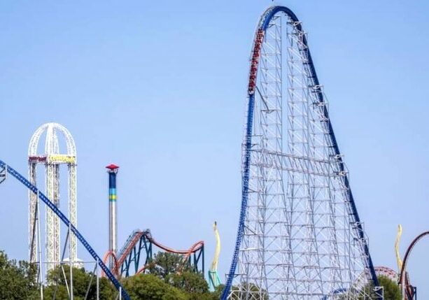 Six Flags to offer chain-wide annual pass next year