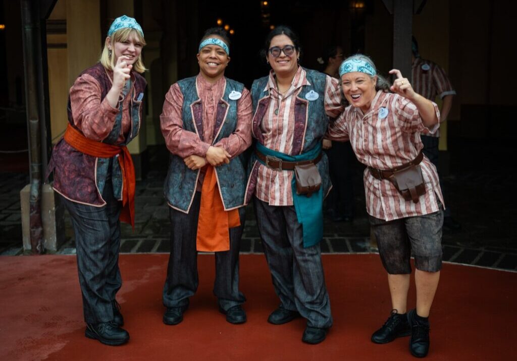 Spaceship Earth & Pirates of Caribbean Lounges Add Walk-Up Waitlist in Disney World App