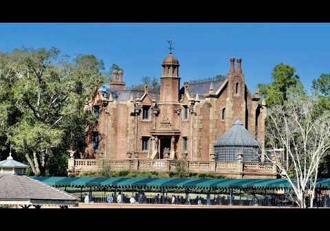 The Haunted Mansion Magic Kingdom FULL Ride Experience in 4K