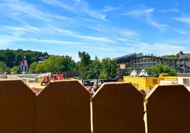 What is Holiday World's new ride for 2027?